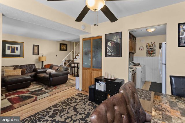 20 MAPLEWOOD, West Deptford, NJ 08066