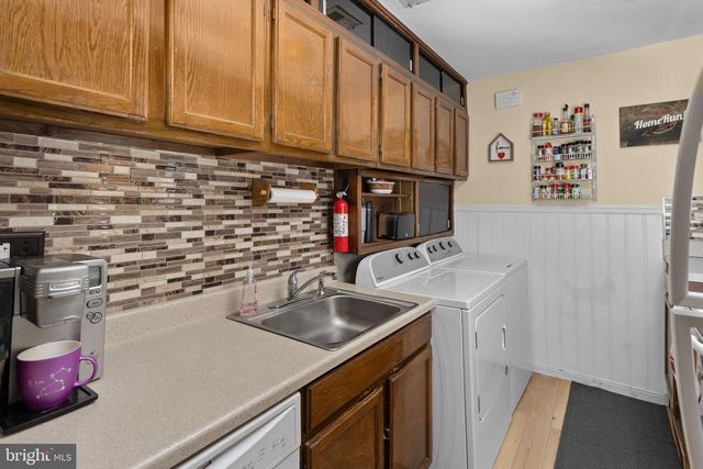 20 MAPLEWOOD, West Deptford, NJ 08066