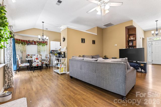 13908 Mcgloughlin Way Court, Charlotte, NC 28273