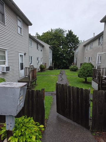 37 Wall St 2C, Worcester, MA 01604