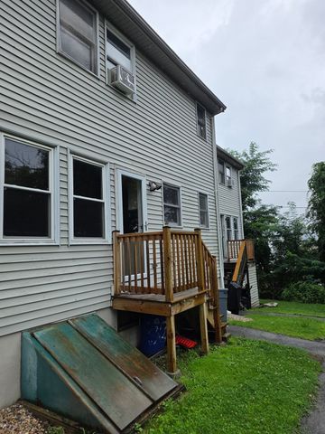37 Wall St 2C, Worcester, MA 01604