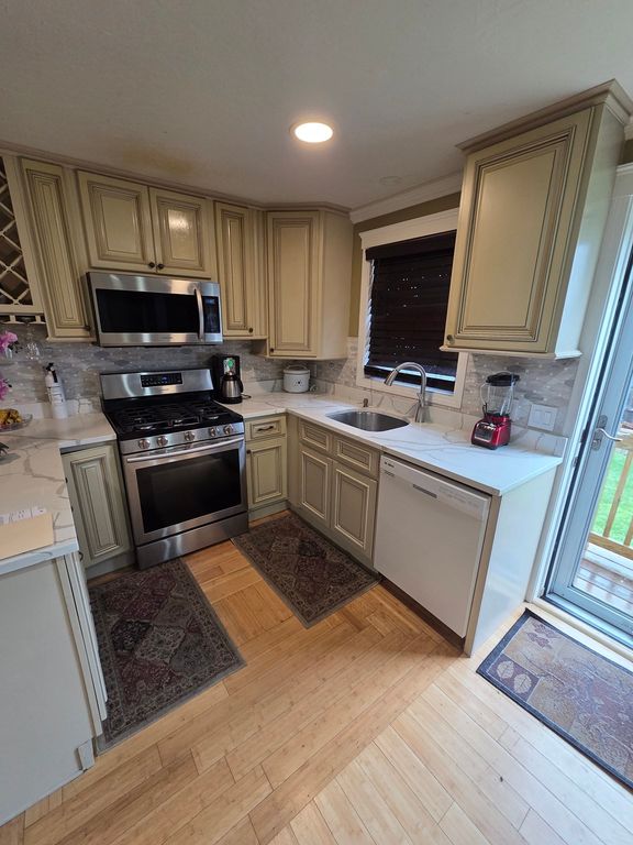 37 Wall St 2C, Worcester, MA 01604