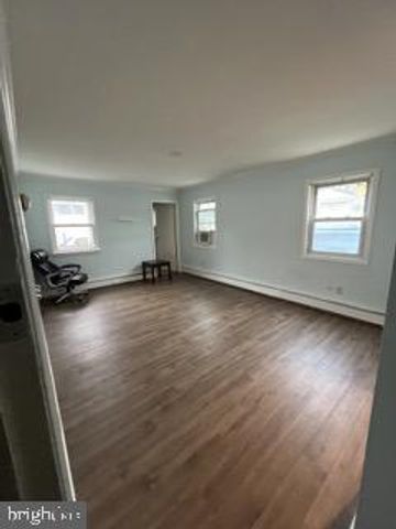 910 MAGNOLIA AVENUE, Croydon, PA 19021