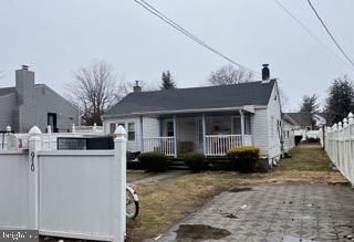 910 MAGNOLIA AVENUE, Croydon, PA 19021