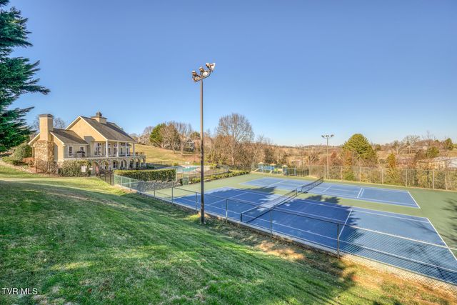 2129 Highland Falls Court, Johnson City, TN 37615