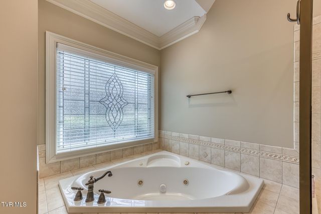 2129 Highland Falls Court, Johnson City, TN 37615