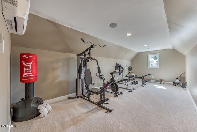 2129 Highland Falls Court, Johnson City, TN 37615