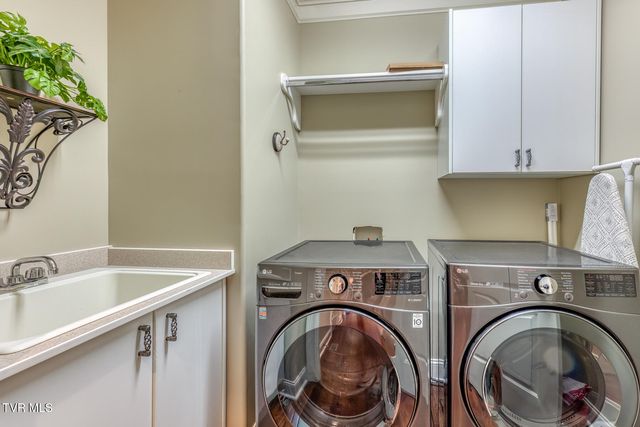 2129 Highland Falls Court, Johnson City, TN 37615