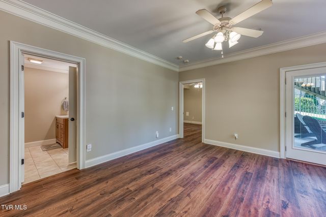 2129 Highland Falls Court, Johnson City, TN 37615