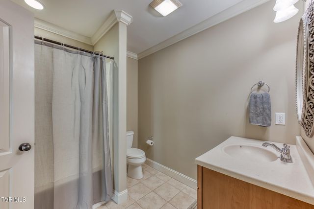 2129 Highland Falls Court, Johnson City, TN 37615