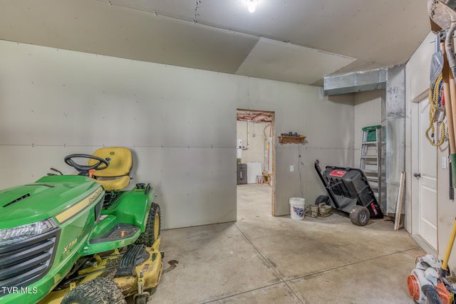 2129 Highland Falls Court, Johnson City, TN 37615