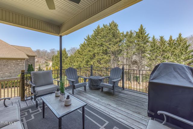 2129 Highland Falls Court, Johnson City, TN 37615