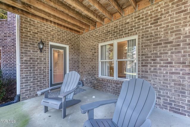 2129 Highland Falls Court, Johnson City, TN 37615