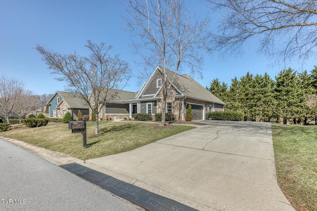 2129 Highland Falls Court, Johnson City, TN 37615