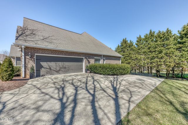 2129 Highland Falls Court, Johnson City, TN 37615