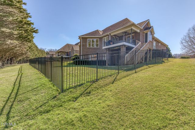 2129 Highland Falls Court, Johnson City, TN 37615