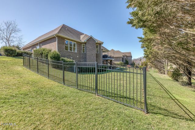 2129 Highland Falls Court, Johnson City, TN 37615