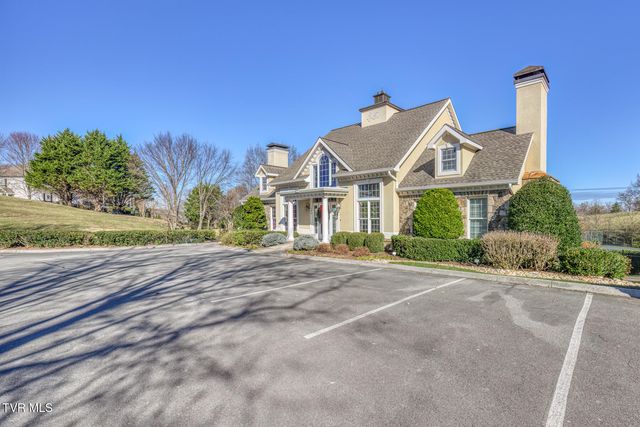 2129 Highland Falls Court, Johnson City, TN 37615