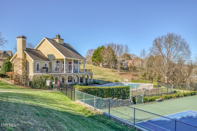 2129 Highland Falls Court, Johnson City, TN 37615