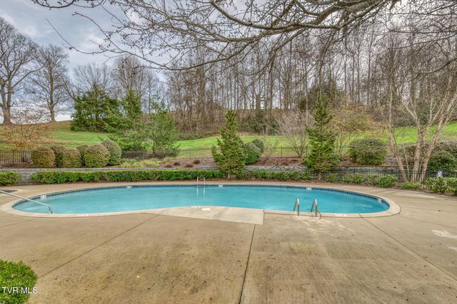 2129 Highland Falls Court, Johnson City, TN 37615