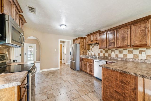 583 ROSEMARK DR, Atoka, TN 38004