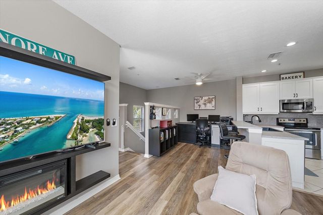 4206 VIA PIEDRA CIRCLE 3-202, Sarasota, FL 34233
