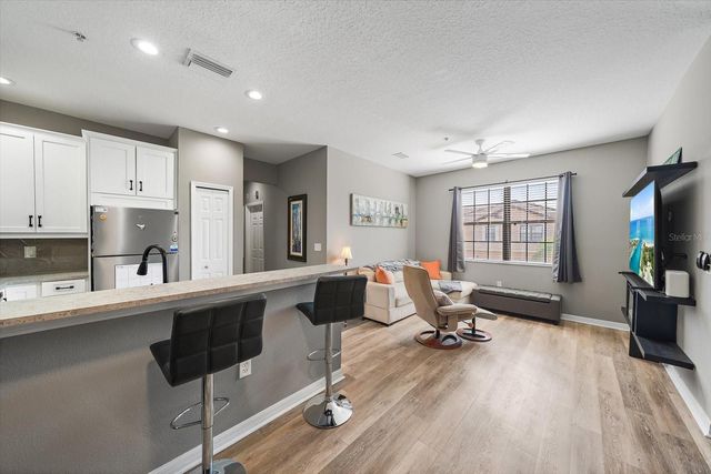 4206 VIA PIEDRA CIRCLE 3-202, Sarasota, FL 34233