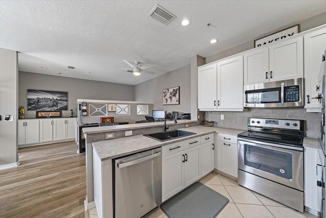 4206 VIA PIEDRA CIRCLE 3-202, Sarasota, FL 34233