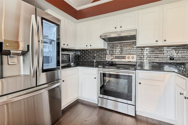 1604 Park Chase Avenue, Arlington, TX 76011