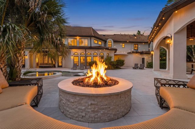 63 NW Chancery Place NW, The Woodlands, TX 77381