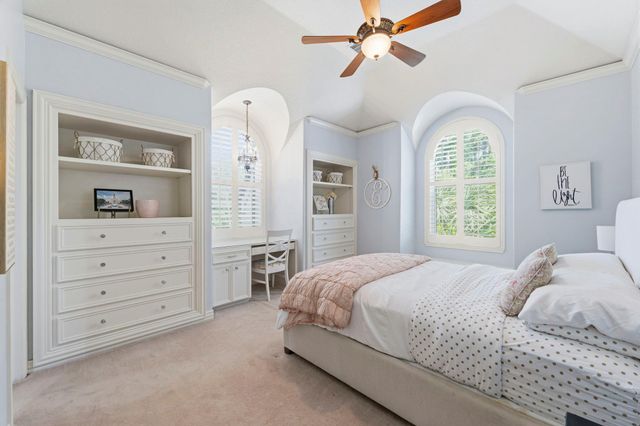 63 NW Chancery Place NW, The Woodlands, TX 77381