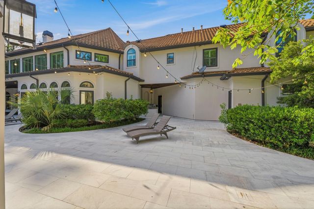 63 NW Chancery Place NW, The Woodlands, TX 77381