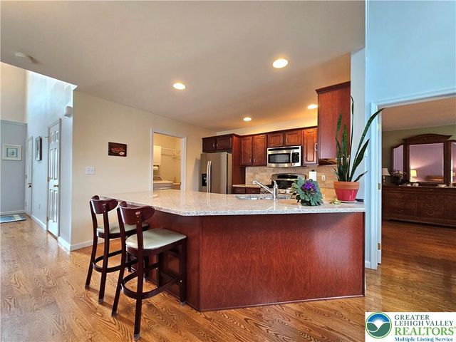 805 Fieldstone Trail, Forks Twp, PA 18040