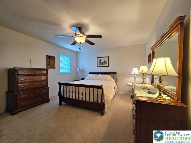 805 Fieldstone Trail, Forks Twp, PA 18040