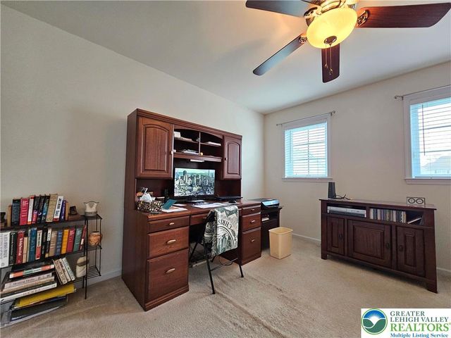 805 Fieldstone Trail, Forks Twp, PA 18040