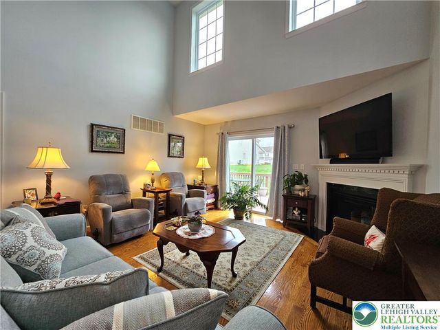 805 Fieldstone Trail, Forks Twp, PA 18040