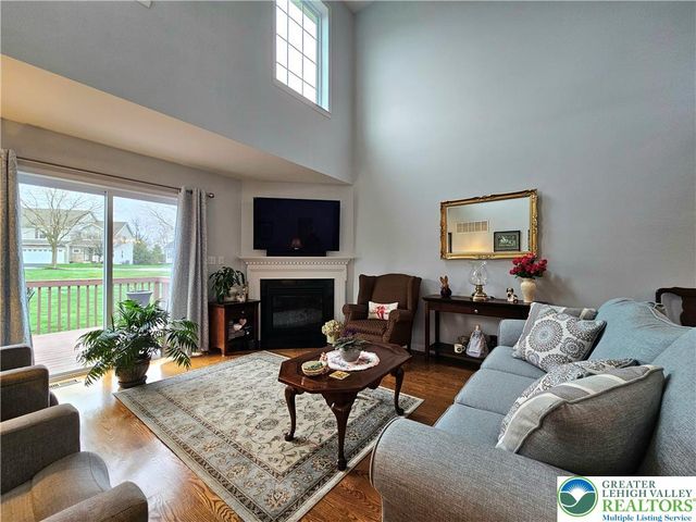 805 Fieldstone Trail, Forks Twp, PA 18040