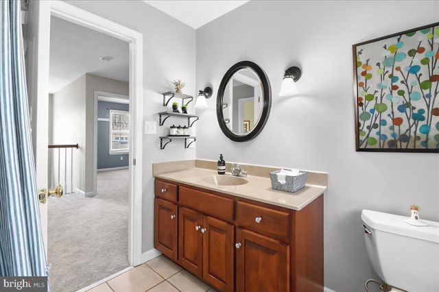 2 PARKSIDE DR, Elverson, PA 19520