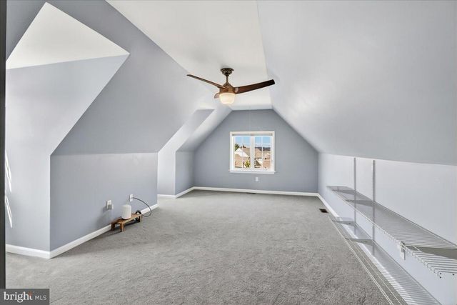 2 PARKSIDE DR, Elverson, PA 19520