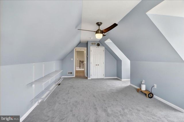 2 PARKSIDE DR, Elverson, PA 19520