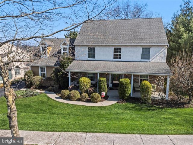2 PARKSIDE DR, Elverson, PA 19520