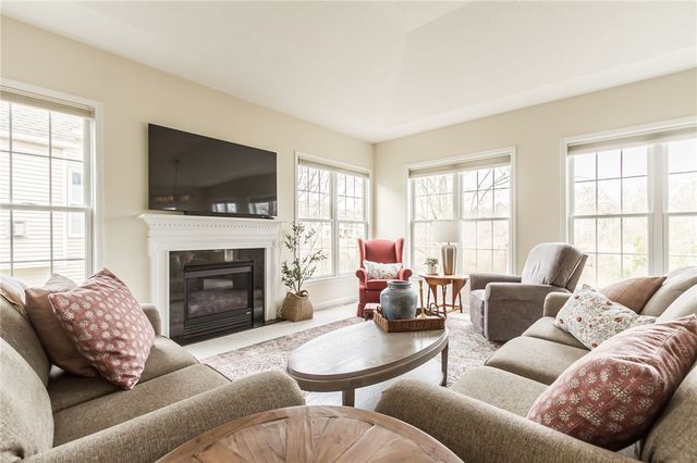 1098 Yorkshire Way, Victor, NY 14564