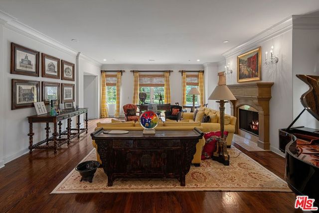 13935 Durham Road, Beverly Hills, CA 90210