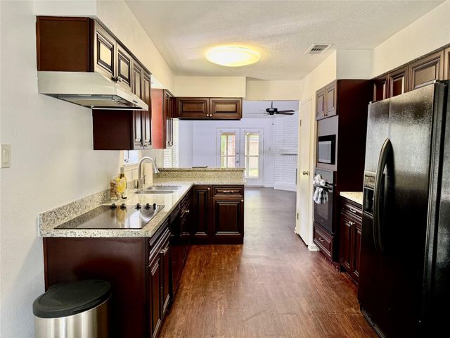 10 S Greenbud Court, The Woodlands, TX 77380