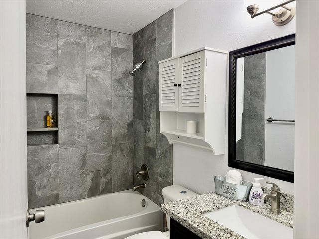 10 S Greenbud Court, The Woodlands, TX 77380
