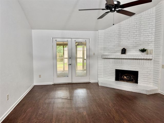 10 S Greenbud Court, The Woodlands, TX 77380
