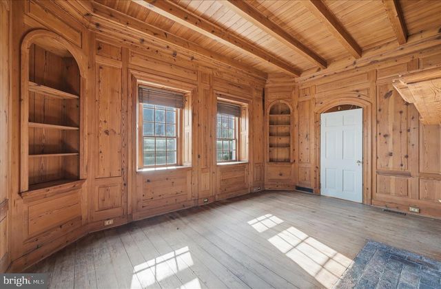 217 W BOSCAWEN ST, Winchester, VA 22601