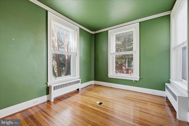 217 W BOSCAWEN ST, Winchester, VA 22601