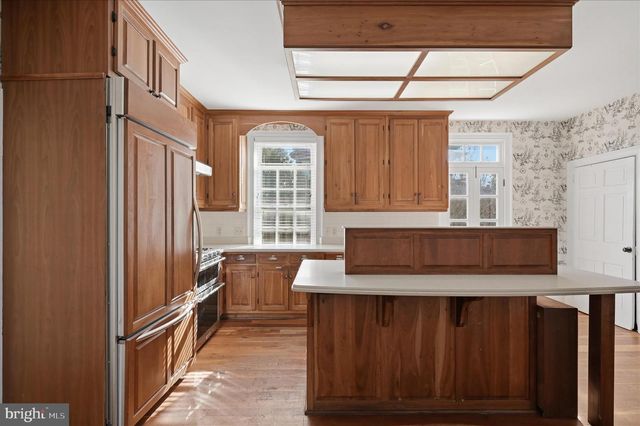 217 W BOSCAWEN ST, Winchester, VA 22601