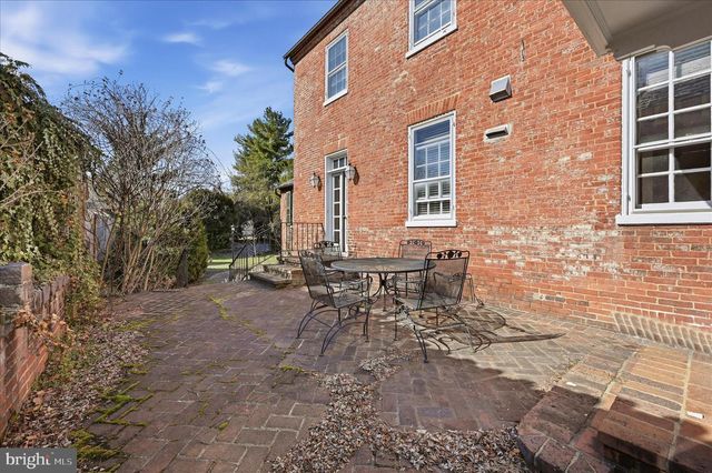 217 W BOSCAWEN ST, Winchester, VA 22601